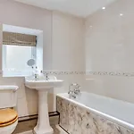 5 Bed In Oc-ds257 * Kettlewell