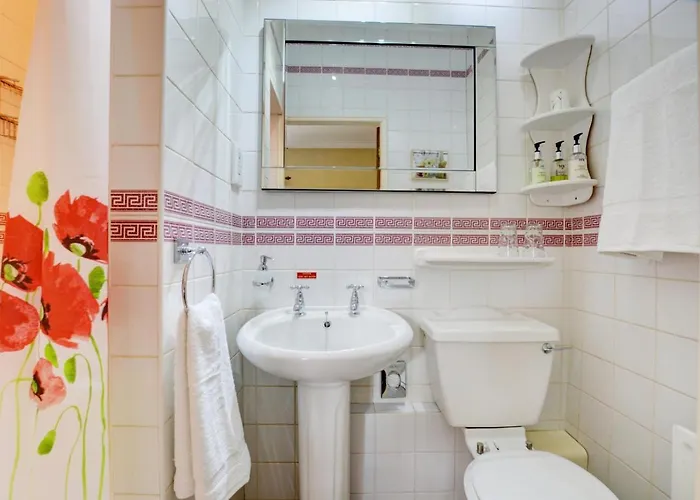 5 Bed In Oc-ds257 Holiday home